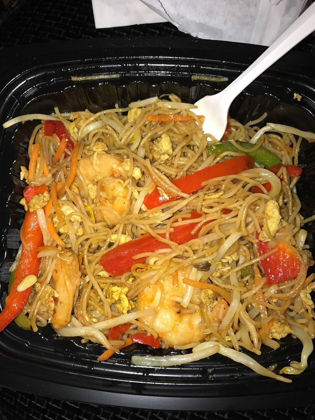 Zume Asian Cuisine | restaurant | 15470 Andrews Dr #22B, Denver, CO 80239, USA | 3033078798 OR +1 303-307-8798