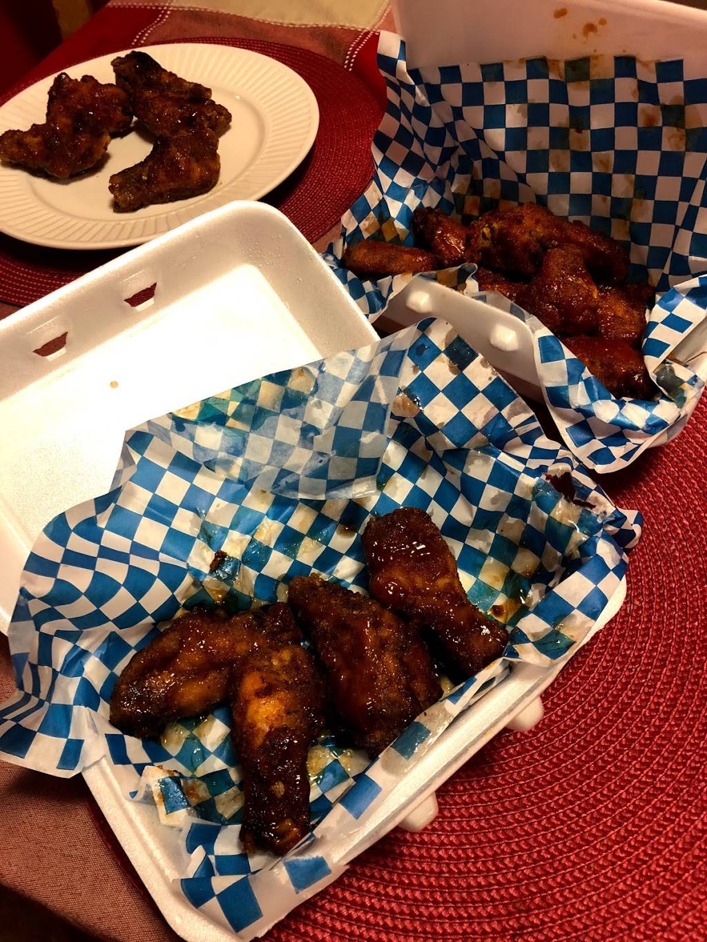 Tony & Jims Place | restaurant | 10 Flowertown Ave, Brampton, ON L6X 2J9, Canada | 9054528411 OR +1 905-452-8411