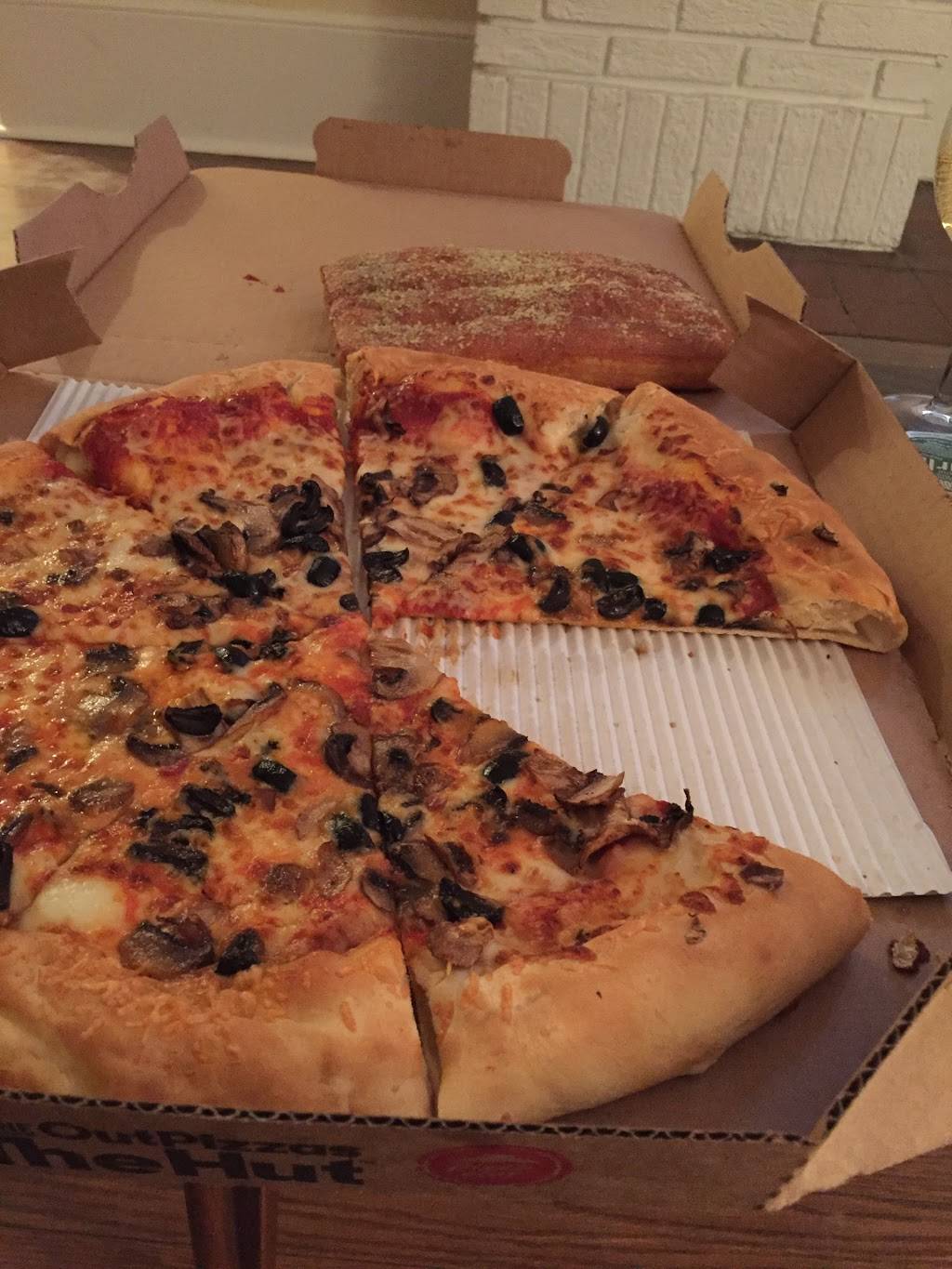 Pizza Hut | restaurant | 7941 Euclid Ave, Cleveland, OH 44103, USA | 2167219181 OR +1 216-721-9181