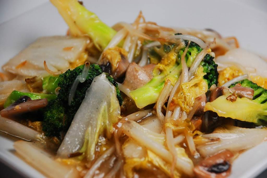 Sushi St-Laurent | restaurant | 1803 Rue Poirier, Saint-Laurent, QC H4L 5K8, Canada | 5143318666 OR +1 514-331-8666