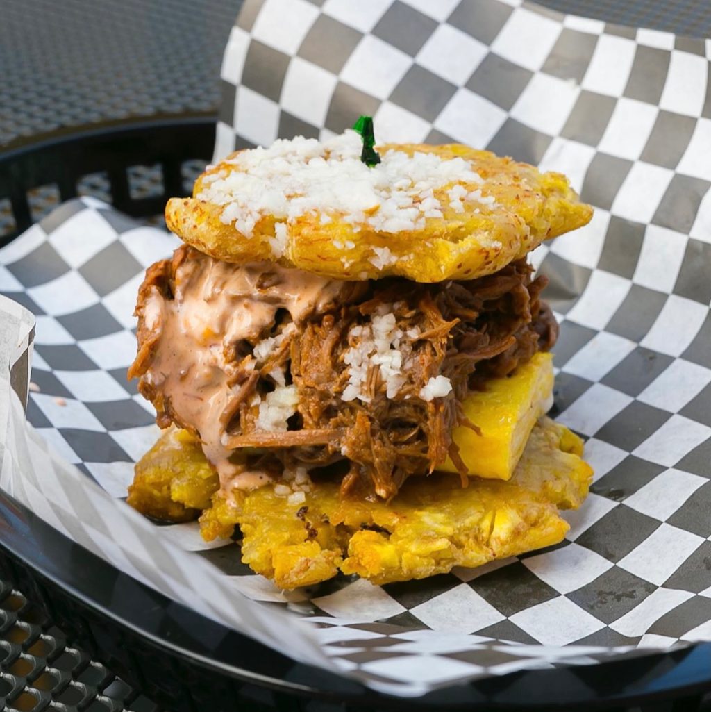 Ninis Deli | cafe | 543 N Noble St, Chicago, IL 60642, USA | 3123662937 OR +1 312-366-2937