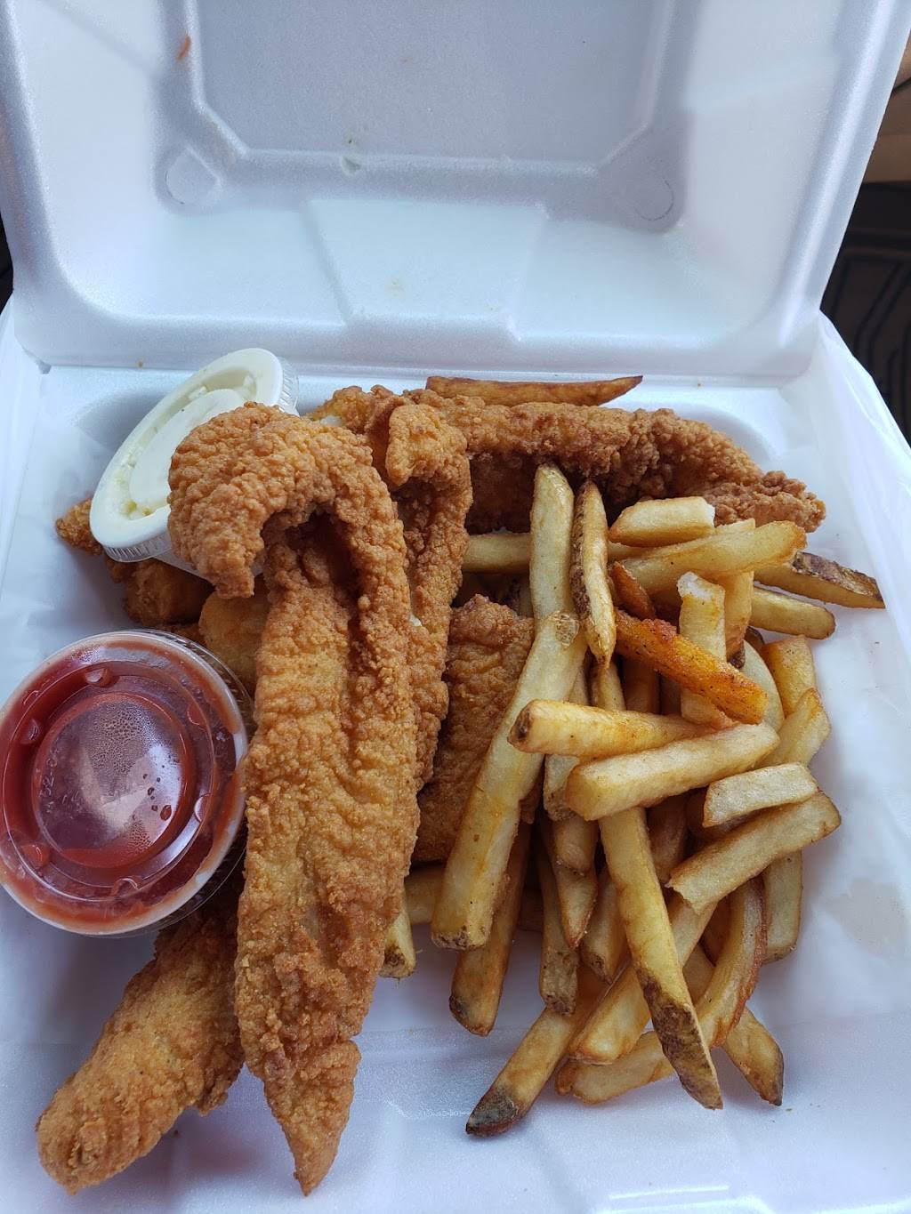 42 Fry Greenville | restaurant | 3109 E 10th St Suite A, Greenville, NC 27858, USA | 2527516436 OR +1 252-751-6436