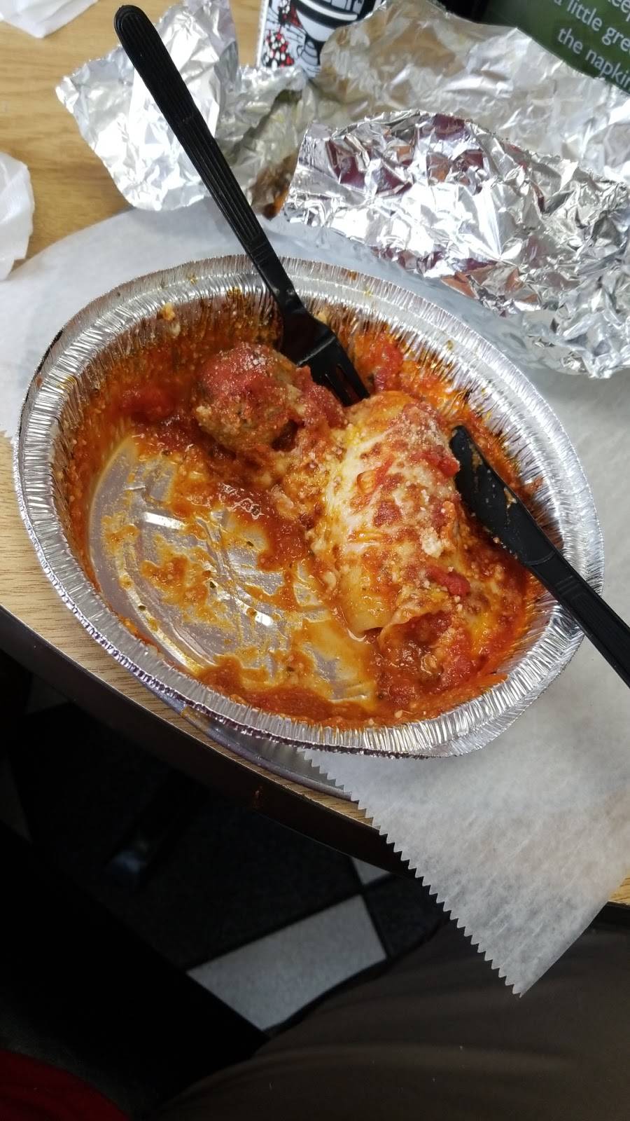 PEPPERONIS PIZZERIA | restaurant | 19975 NW 244th St Unit 10, High Springs, FL 32643, USA | 3864543858 OR +1 386-454-3858