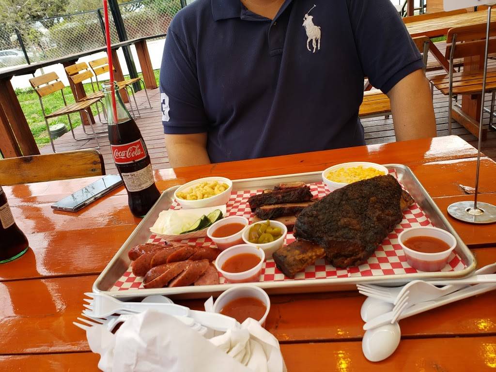 Burnwood ‘68 | restaurant | 18745 Redland Rd, San Antonio, TX 78259, USA | 2104814166 OR +1 210-481-4166