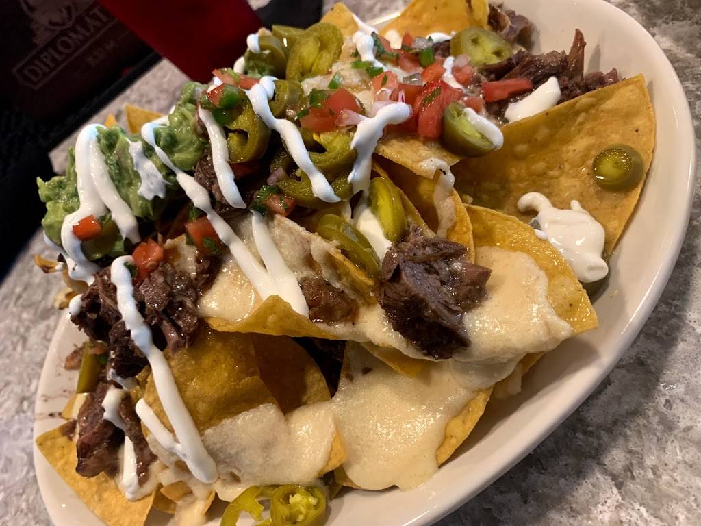 Los Jefes: A Betta Bar & Grille | restaurant | 390 Court St, Plymouth, MA 02360, USA | 7743435002 OR +1 774-343-5002