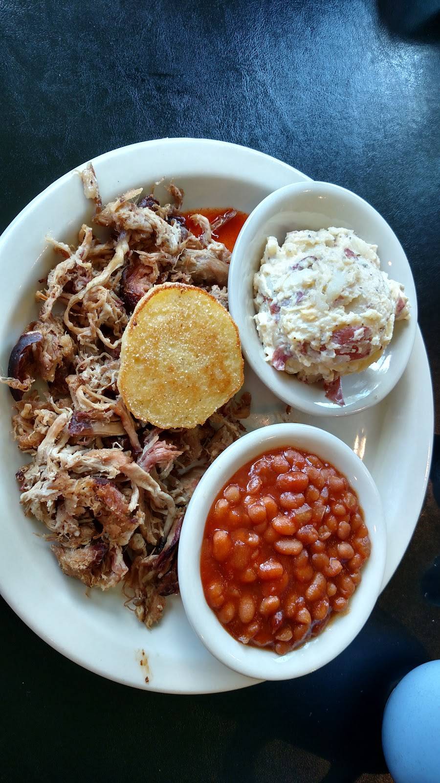 Tennessee Barbeque | restaurant | 407 E Main St, Livingston, TN 38570, USA | 9318238227 OR +1 931-823-8227