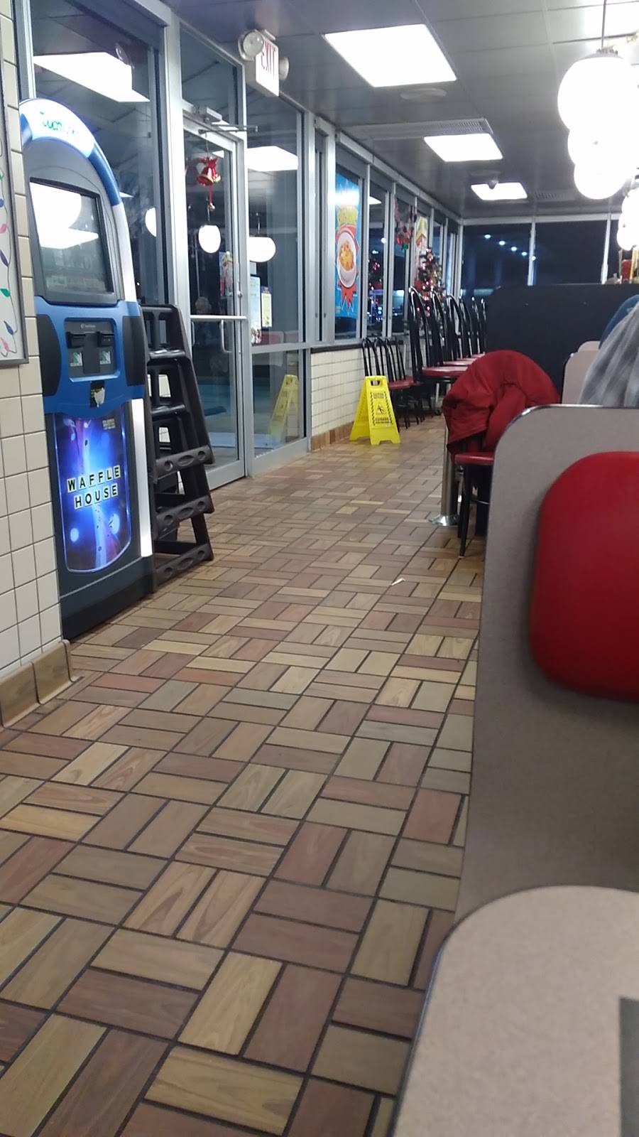 Waffle House | meal takeaway | 1133 N Main St, Bellefontaine, OH 43311, USA | 9375994127 OR +1 937-599-4127