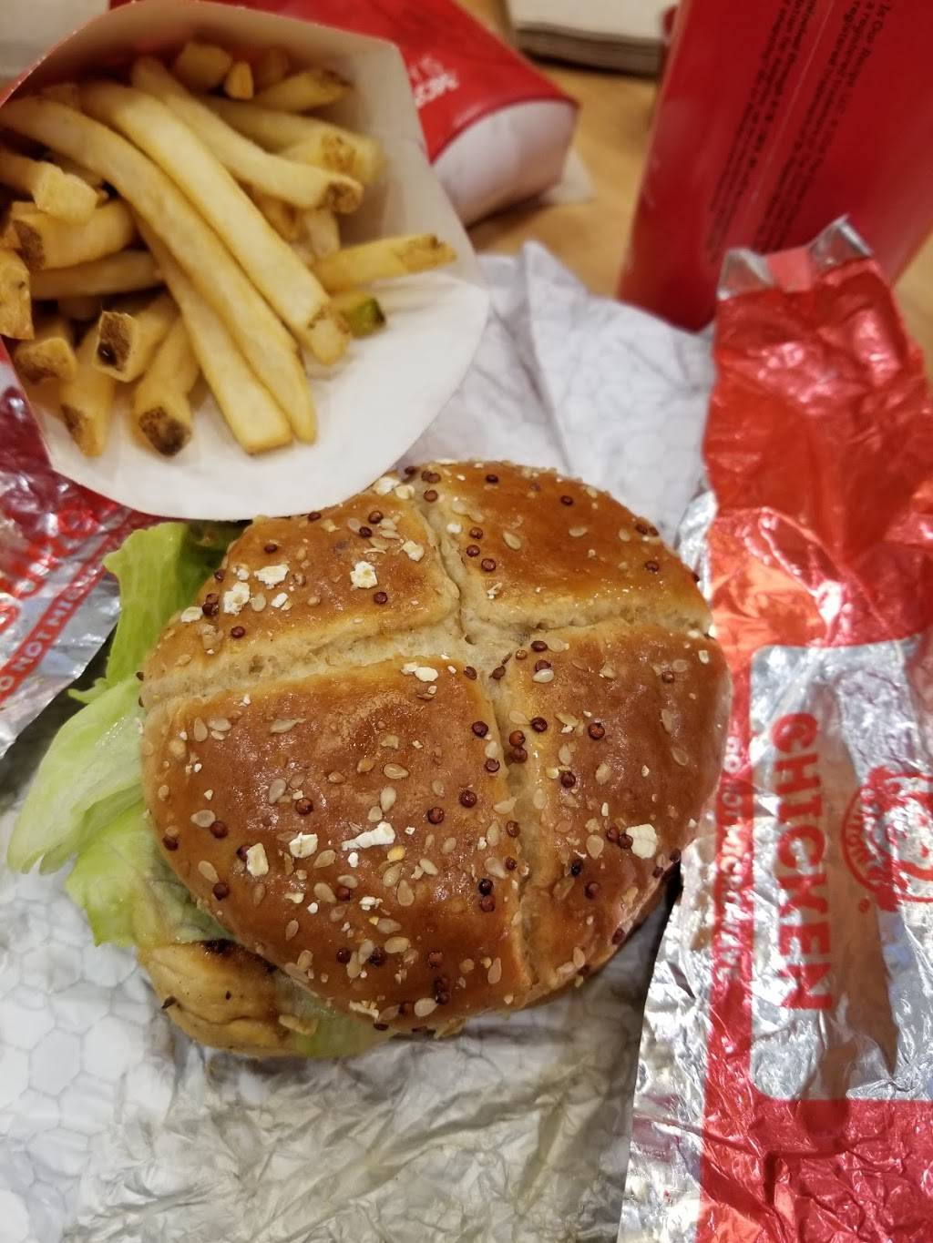 Wendys | restaurant | 520 Southern Artery, Quincy, MA 02169, USA | 6174723981 OR +1 617-472-3981