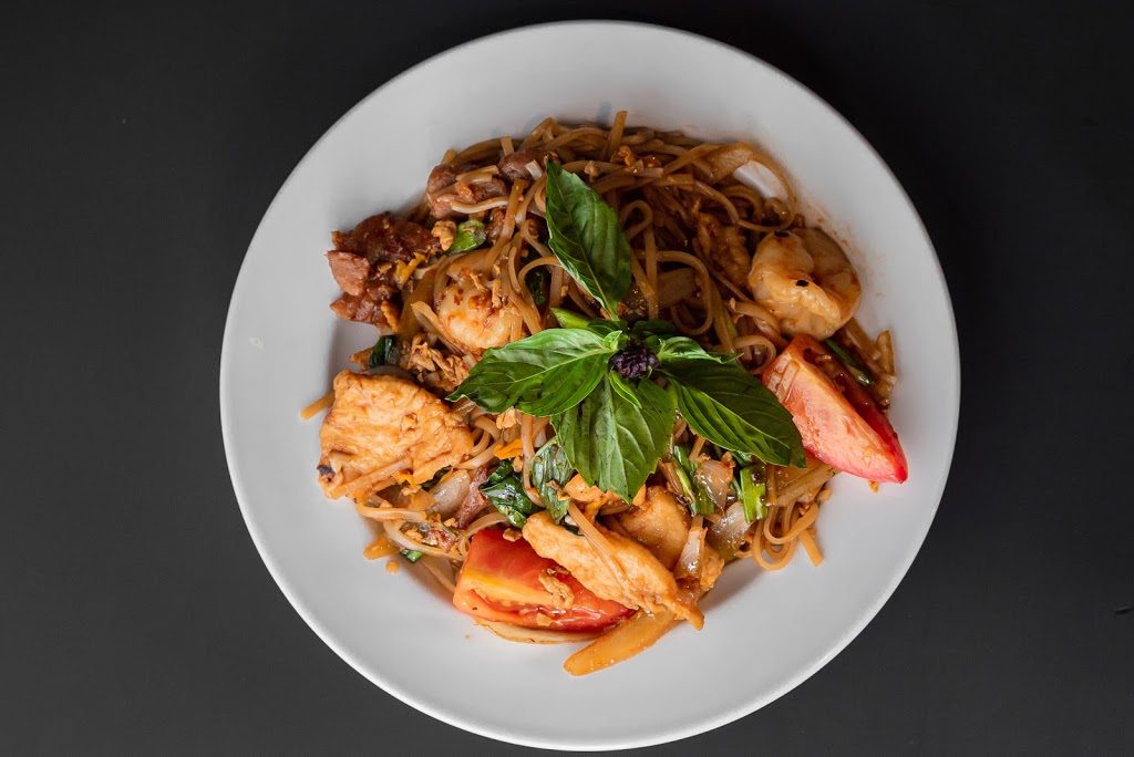 Red Moon Asian Cuisine | restaurant | 582 Prairie Center Dr, Eden Prairie, MN 55344, USA | 9529416556 OR +1 952-941-6556