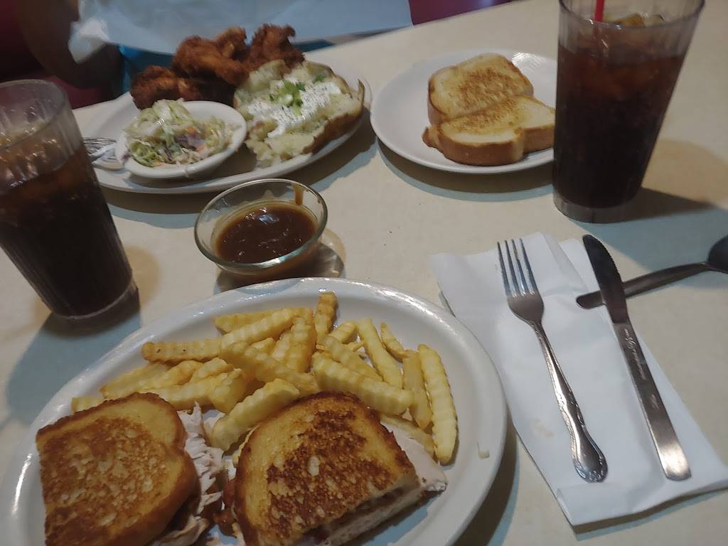 Lilys Cafe | restaurant | 23700 Lyons Ave, Newhall, CA 91321, USA | 6612599656 OR +1 661-259-9656