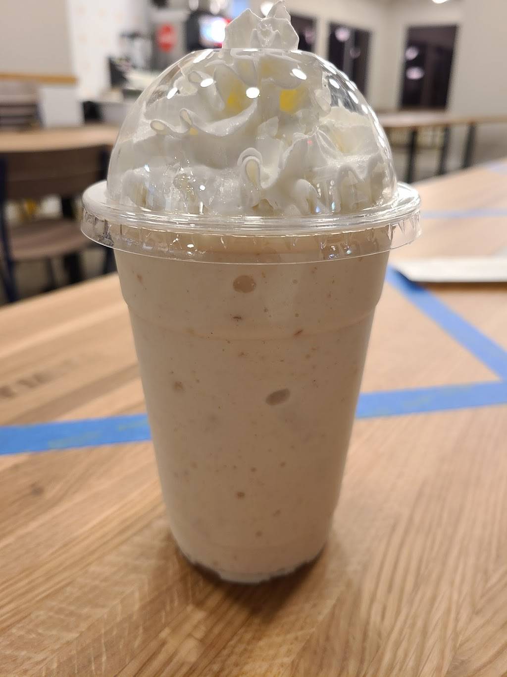 Royals Hot Chicken | restaurant | 10310 Shelbyville Rd, Louisville, KY 40223, USA | 5022427200 OR +1 502-242-7200