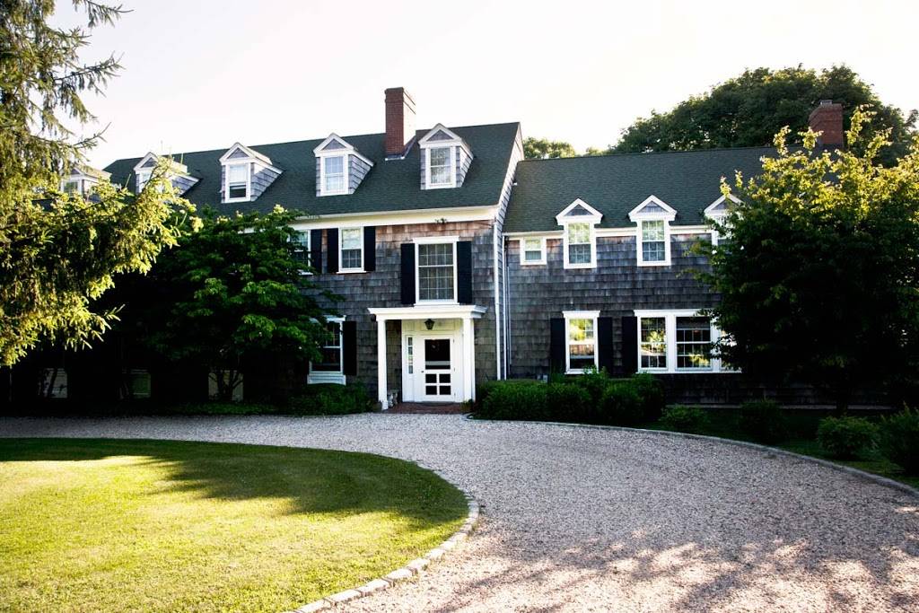 Rams Head Inn | restaurant | 108 S Ram Island Dr, Shelter Island Heights, NY 11965, USA | 6317490811 OR +1 631-749-0811