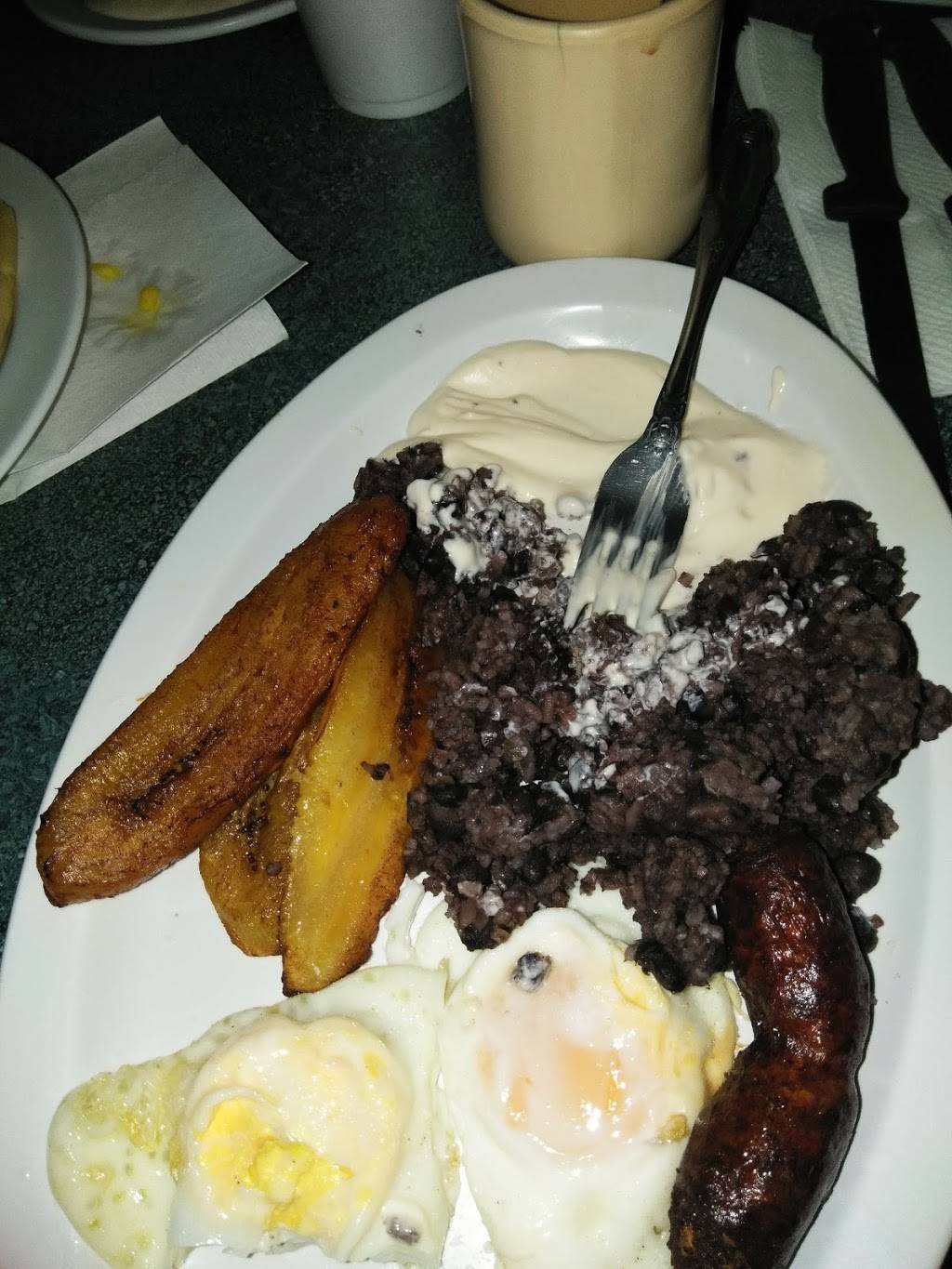 Pupuseria Don Carlos Village | restaurant | 2046 Pico Blvd, Los Angeles, CA 90006, USA | 2133821326 OR +1 213-382-1326