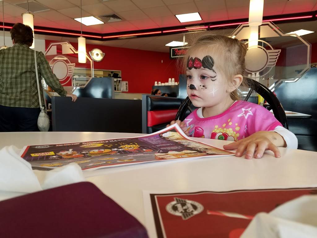 Steak n Shake | restaurant | 1960 W Morton Ave, Jacksonville, IL 62650, USA | 2172459422 OR +1 217-245-9422