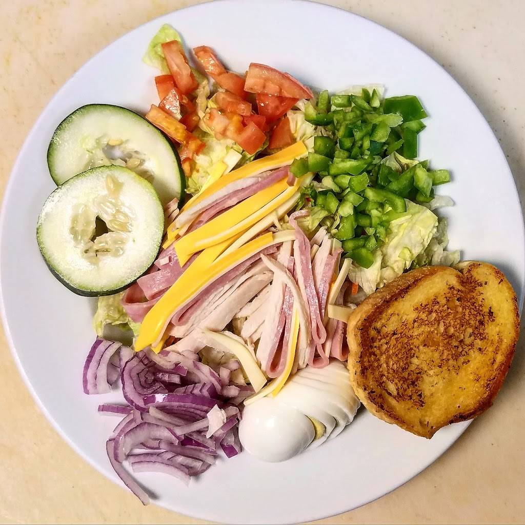 Old Town Family Restaurant | restaurant | 2107 Camanche Ave, Clinton, IA 52732, USA | 5632420130 OR +1 563-242-0130