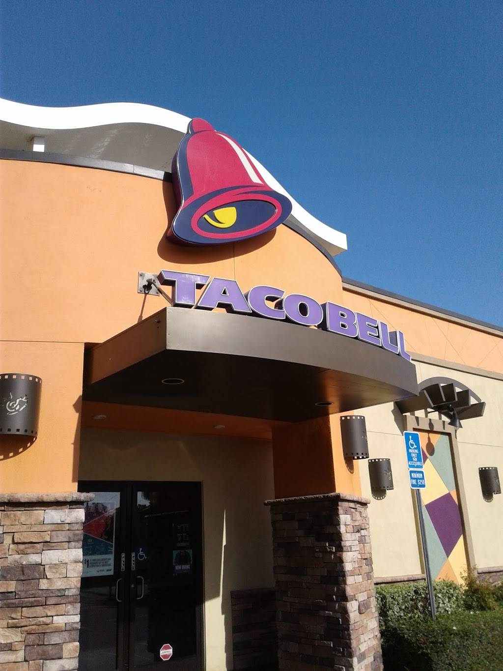 Taco Bell | meal takeaway | 100 N State College Blvd, Anaheim, CA 92806, USA | 7147744314 OR +1 714-774-4314
