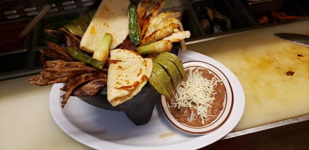 Mariscos Costa Azul | restaurant | 658 E Market St, Salinas, CA 93905, USA | 8317574145 OR +1 831-757-4145