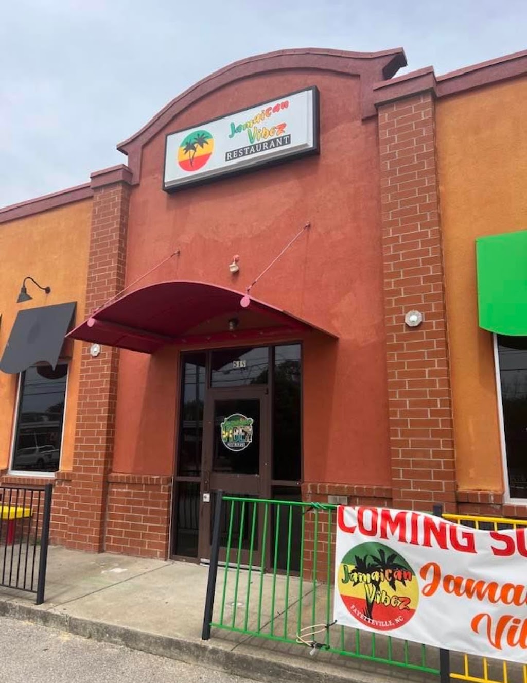 Jamaican Vibez | restaurant | 519 Grove St, Fayetteville, NC 28301, USA | 9105003247 OR +1 910-500-3247