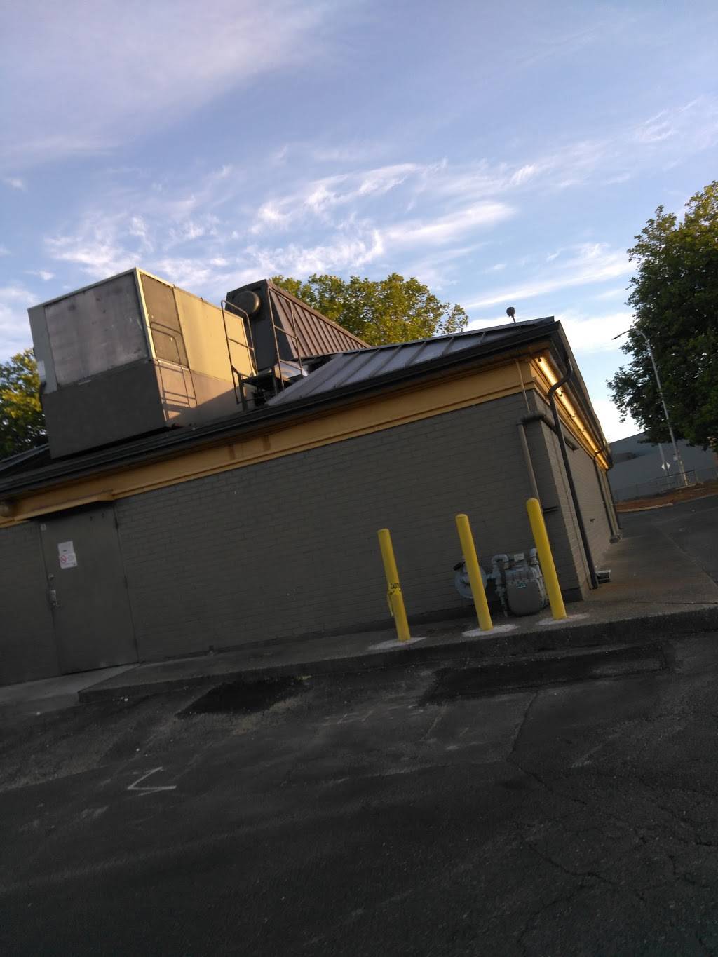 Pizza Hut | meal takeaway | 2705 NE Sunset Blvd, Renton, WA 98056, USA | 4252284800 OR +1 425-228-4800