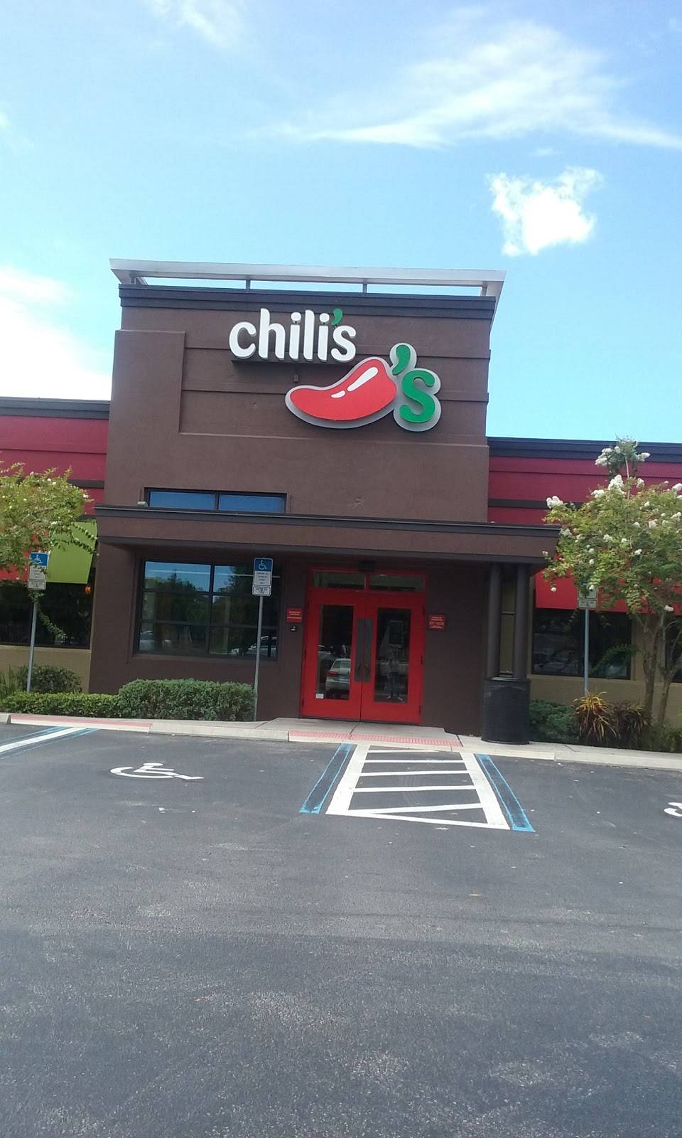 Chilis Grill & Bar | restaurant | 2431 Tarpon Bay Blvd, Naples, FL 34119, USA | 2395942006 OR +1 239-594-2006