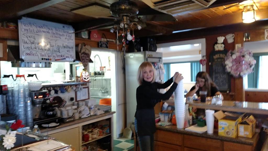 Nifty Drive-In | restaurant | 3203 Atchison St, Riverbank, CA 95367, USA | 2098639979 OR +1 209-863-9979