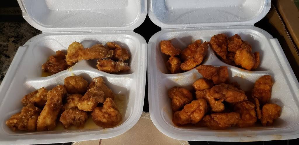 Russos Pizza | restaurant | 10 Cedarfield Commons, Rochester, NY 14612, USA | 5852253570 OR +1 585-225-3570