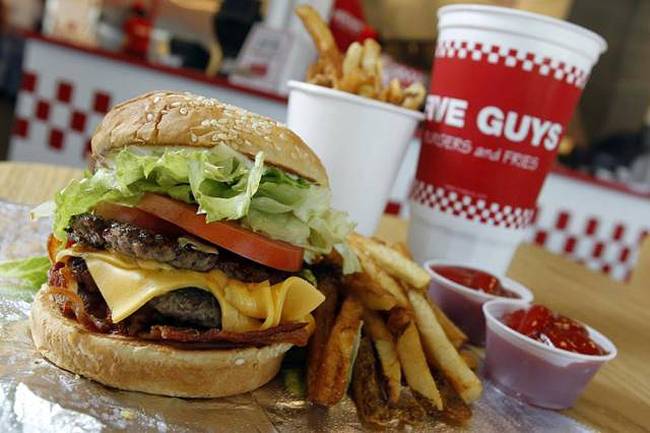 Five Guys | meal takeaway | 68 Washington St, South Attleboro, MA 02703, USA | 5089156177 OR +1 508-915-6177