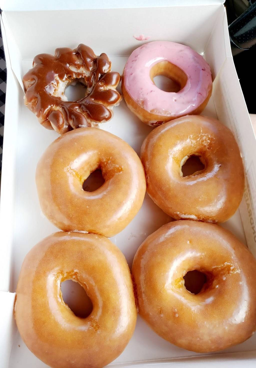 Krispy Kreme | bakery | 5310 W Irlo Bronson Memorial Hwy, Kissimmee, FL 34746, USA | 4073908133 OR +1 407-390-8133