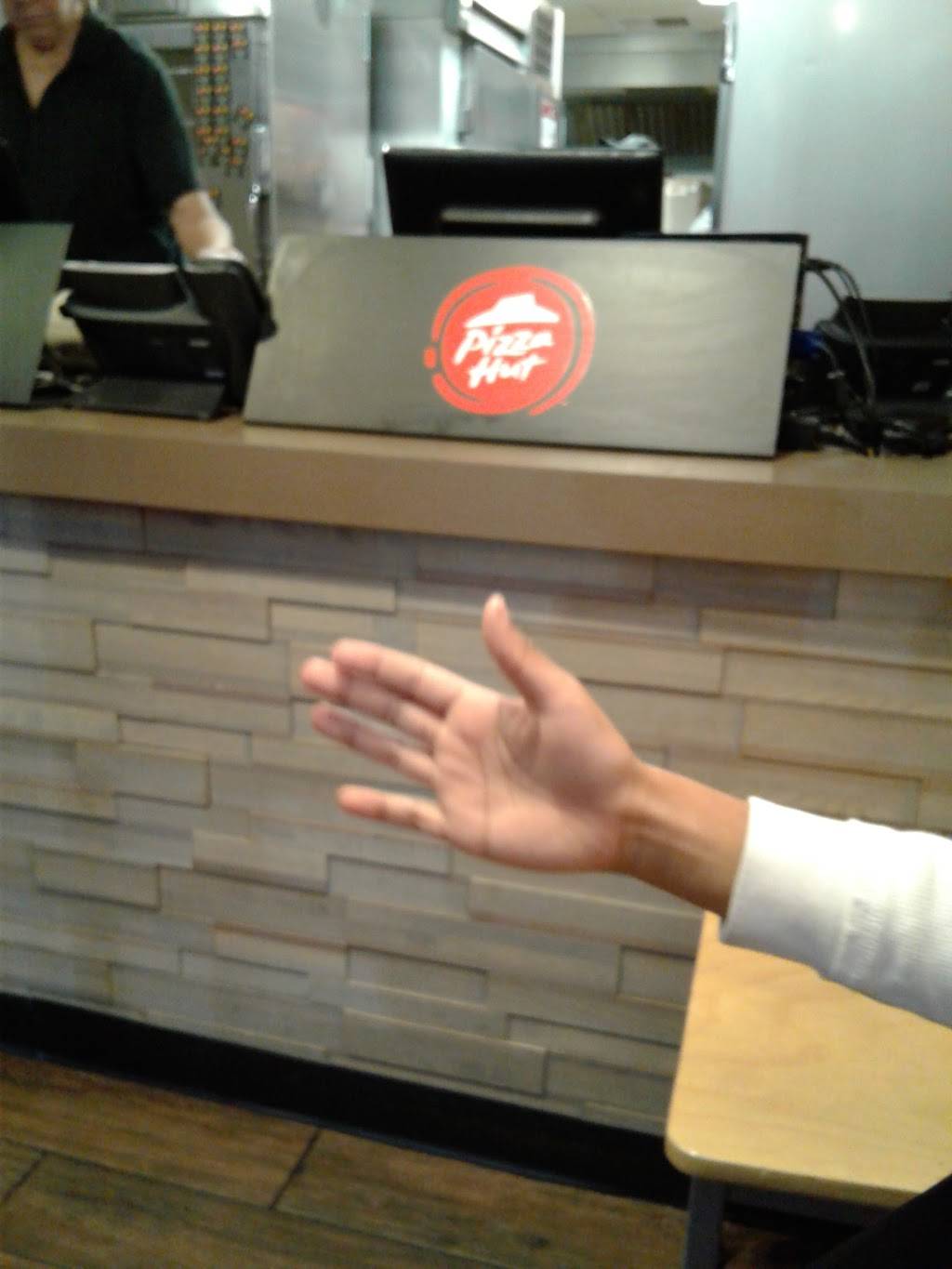 Pizza Hut | restaurant | 22481 El Toro Rd Suite A, Lake Forest, CA 92630, USA | 9494542400 OR +1 949-454-2400