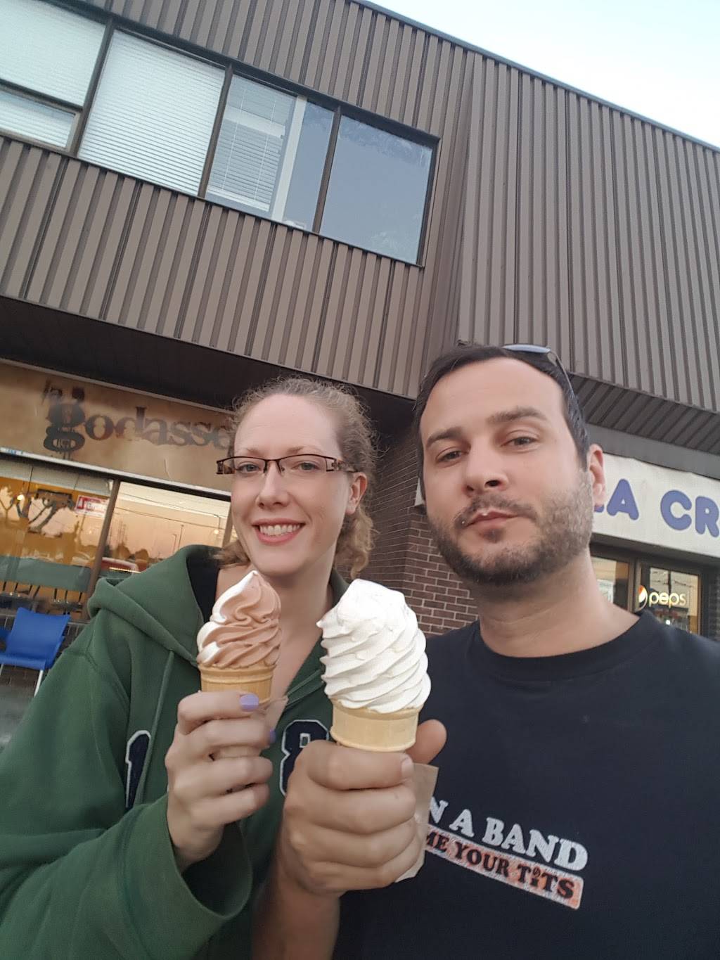 La Crémière | restaurant | 460 Boulevard Gréber, Gatineau, QC J8T 6C7, Canada | 8195688644 OR +1 819-568-8644