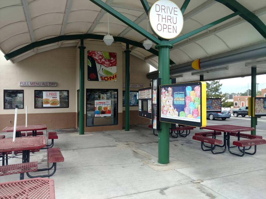 Sonic Drive-In | restaurant | 5121 Gibson Blvd SE, Albuquerque, NM 87108, USA | 5052666778 OR +1 505-266-6778