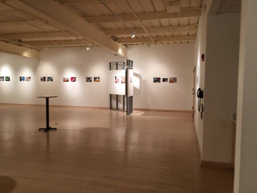 United Community Center | restaurant | 1028 S 9th St, Milwaukee, WI 53204, USA | 4143843100 OR +1 414-384-3100