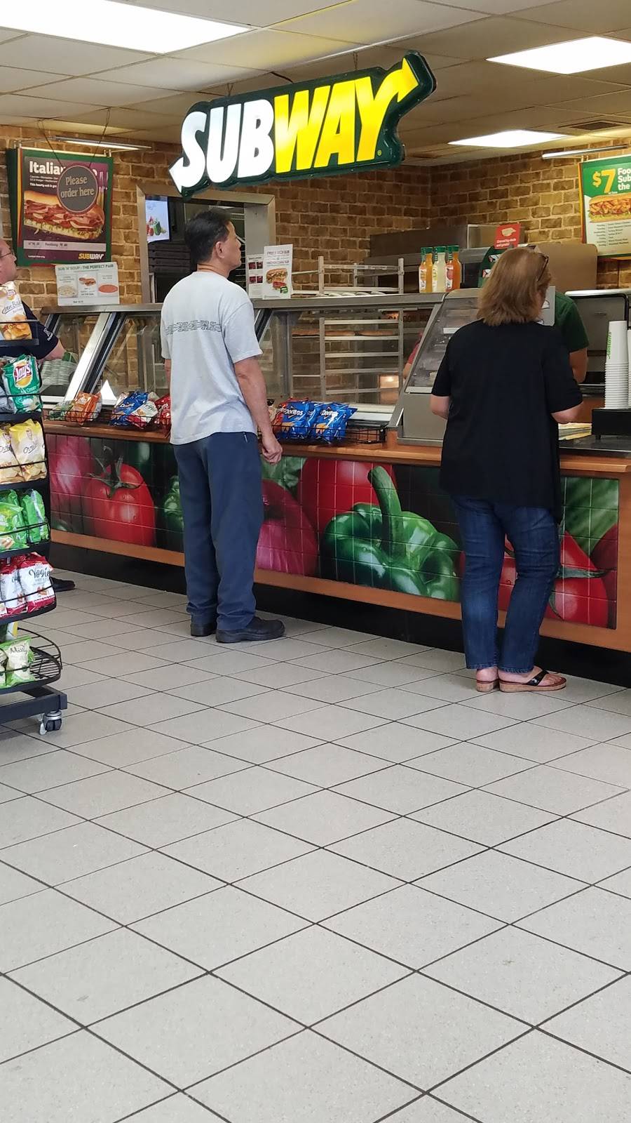 Subway | meal takeaway | 1232 OMalley Blvd, Vickers Ave, Joint Base Pearl Harbor-Hickam, HI 96853, USA | 8084224425 OR +1 808-422-4425