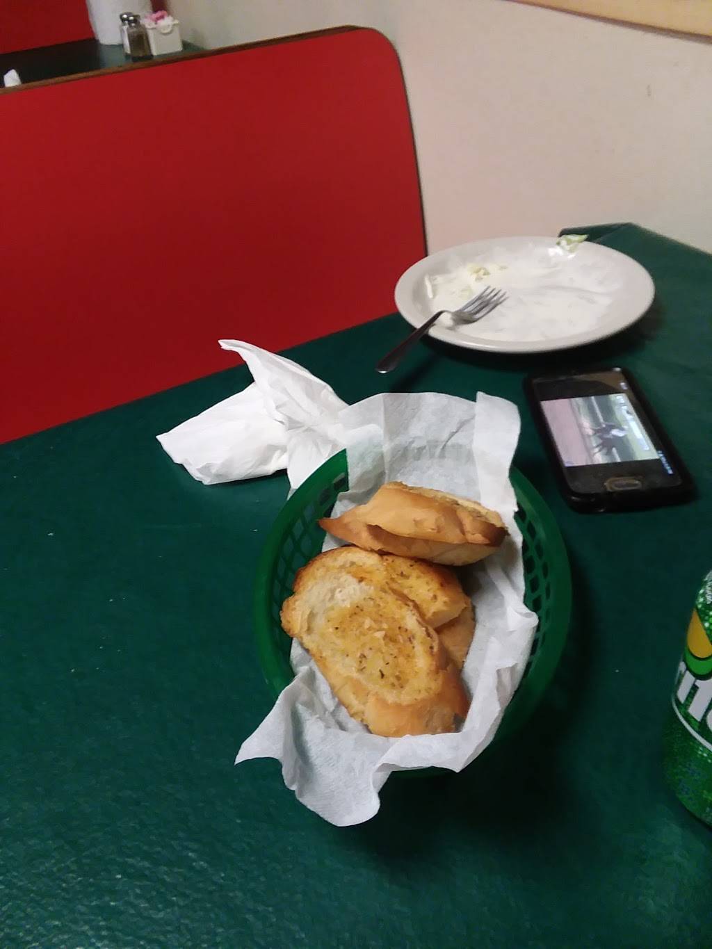 Ciros Pizzeria | restaurant | 582 S Belt Line Rd, Irving, TX 75060, USA | 9723139290 OR +1 972-313-9290