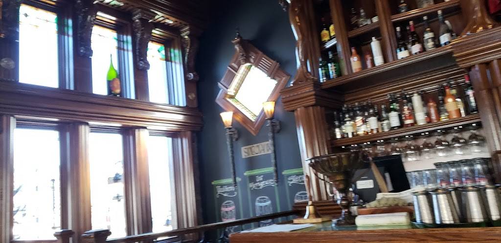 Au Sanglier Doré | restaurant | 1410 Rue King Ouest, Sherbrooke, QC J1J 2C2, Canada | 8195753673 OR +1 819-575-3673