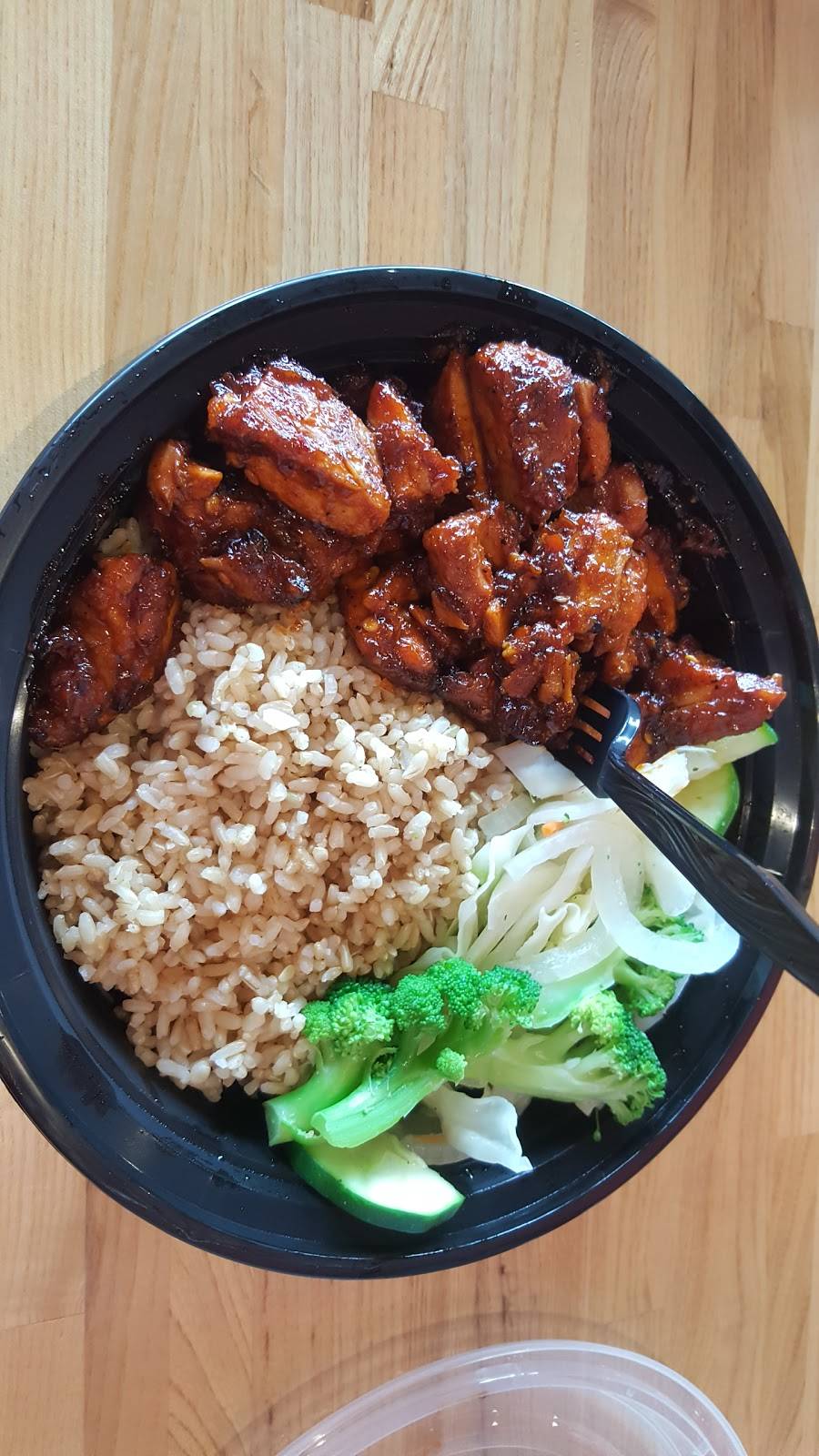 Teriyaki Madness | restaurant | 15619 Hall Rd, Macomb, MI 48044, USA | 5865666288 OR +1 586-566-6288