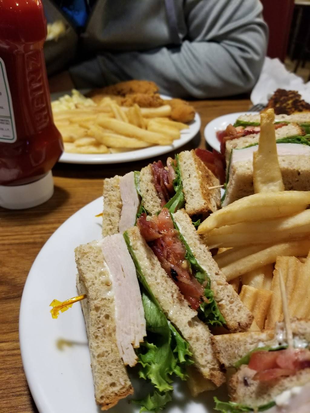 Dennys | restaurant | 546 W Baseline Rd, Glendora, CA 91740, USA | 6269141212 OR +1 626-914-1212