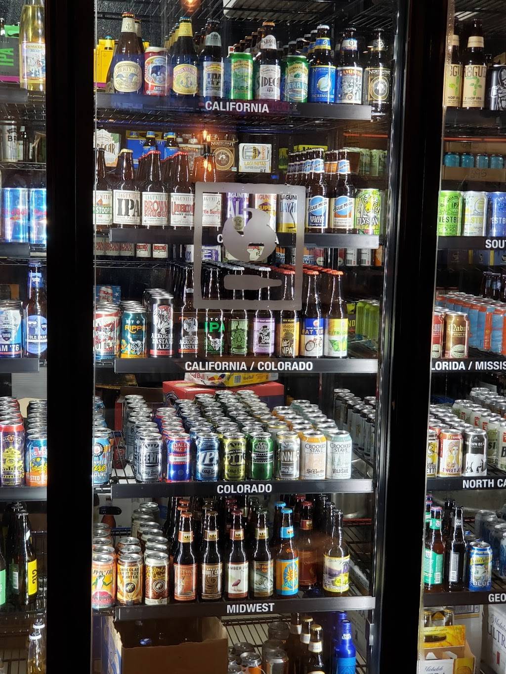 World of Beer | restaurant | 2107 University Blvd, Tuscaloosa, AL 35401, USA | 2052104481 OR +1 205-210-4481