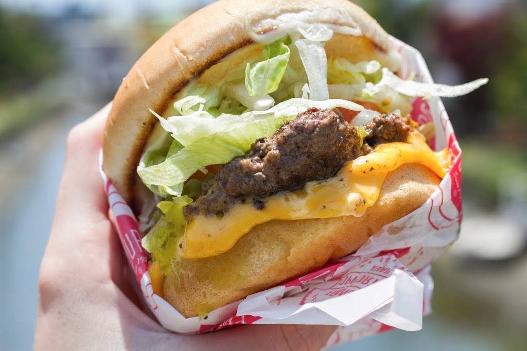 Fatburger | restaurant | 2101 Texas Star Ln, Las Vegas, NV 89032, USA | 7026364909 OR +1 702-636-4909