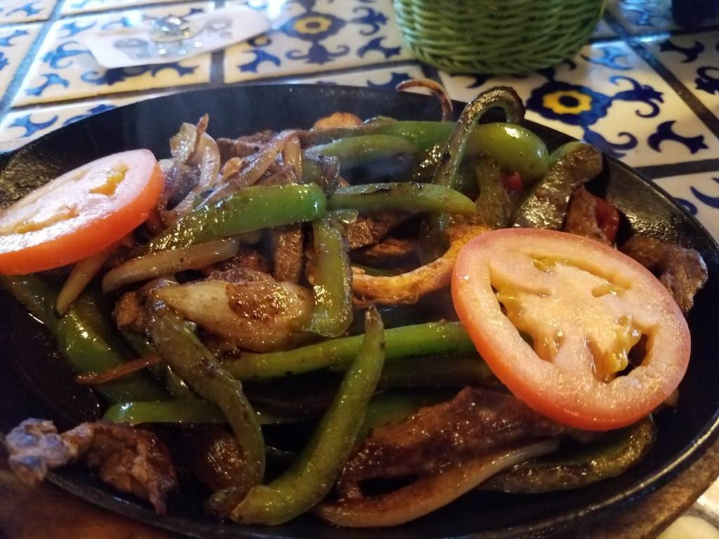 Rosa Lindas Mexican Cuisine | restaurant | 2905 McCall Ave, Selma, CA 93662, USA | 5598968917 OR +1 559-896-8917