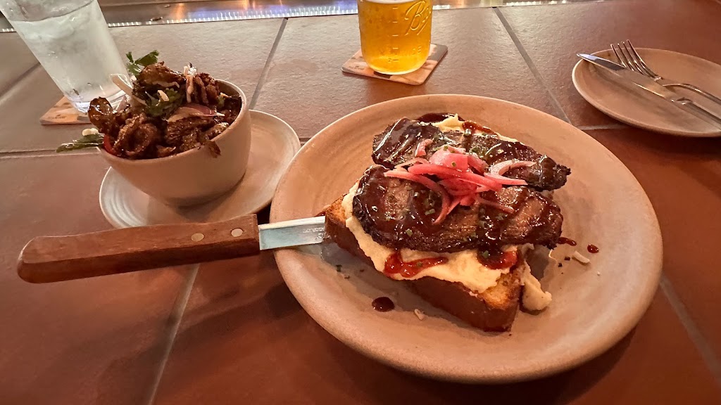 The Backyard | restaurant | 136 Main St, Seal Beach, CA 90740, USA | 5623574031 OR +1 562-357-4031