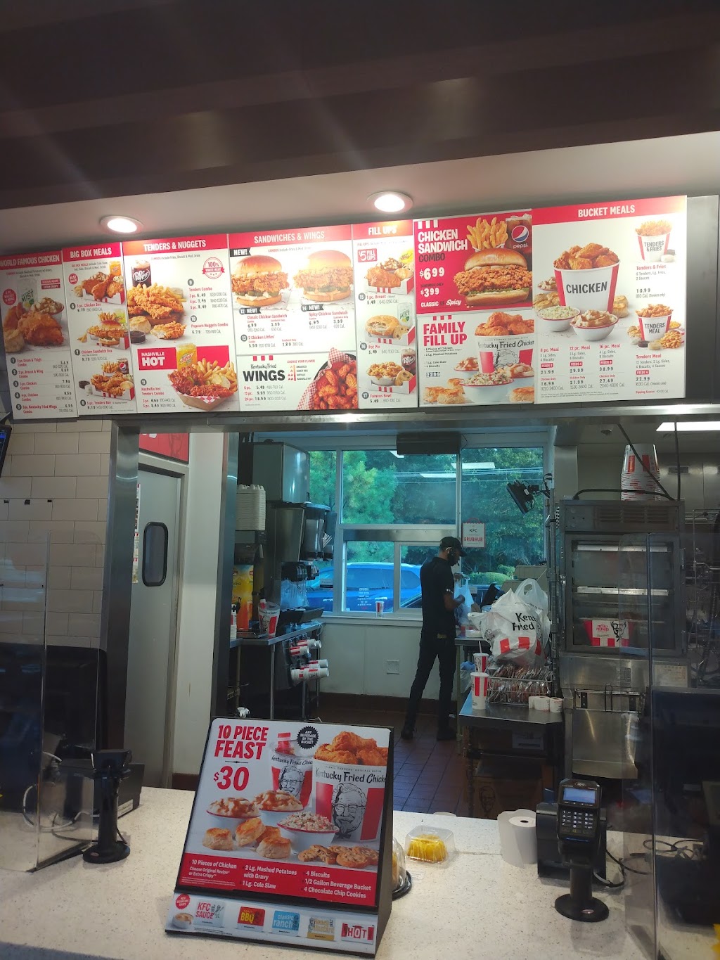 KFC | restaurant | 100 Markham Park Dr, Little Rock, AR 72211, USA | 5012214353 OR +1 501-221-4353