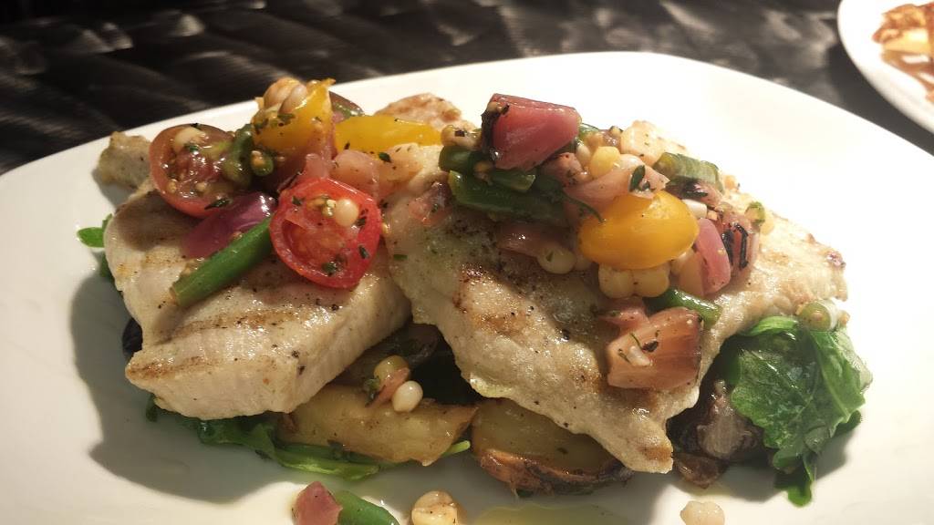 Iron Works | restaurant | 697 Jefferson Blvd, Warwick, RI 02886, USA | 4017395111 OR +1 401-739-5111