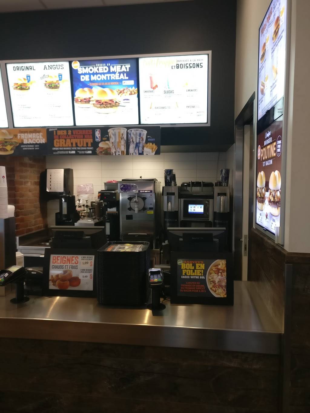 Harveys | restaurant | 5935 Boulevard Robert-Bourassa, Laval, QC H7E 0A4, Canada | 4506650033 OR +1 450-665-0033