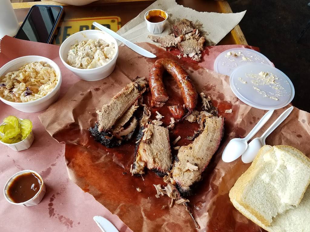 Lockhart Smokehouse BBQ | restaurant | 400 W Davis St, Dallas, TX 75208, USA | 2149445521 OR +1 214-944-5521