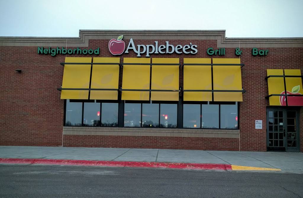 Applebees Grill + Bar | restaurant | 6100 O St Suite C318, Lincoln, NE 68505, USA | 4024676161 OR +1 402-467-6161