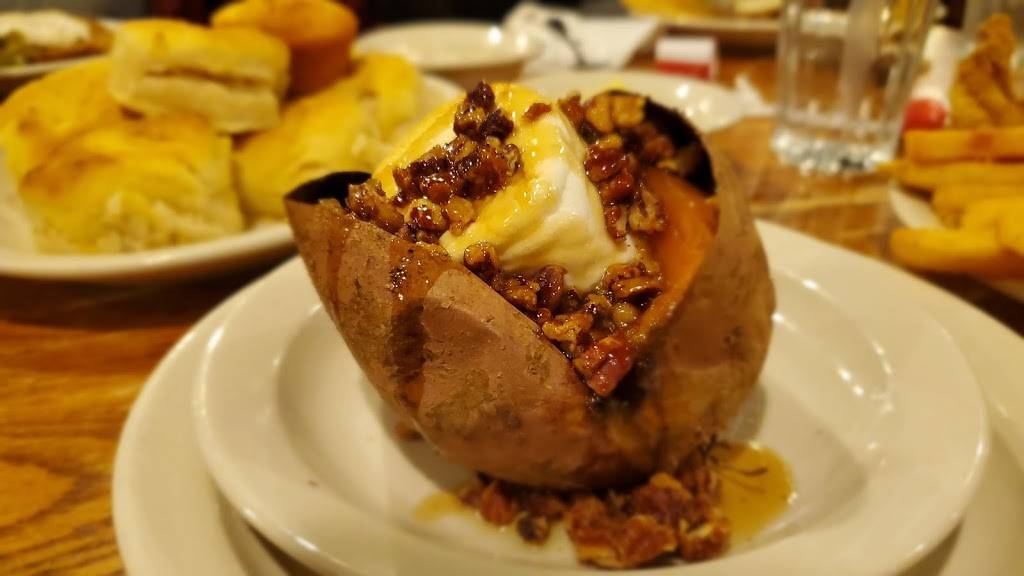 Cracker Barrel Old Country Store | restaurant | 3765 State Hwy 76, Branson, MO 65616, USA | 4173353003 OR +1 417-335-3003