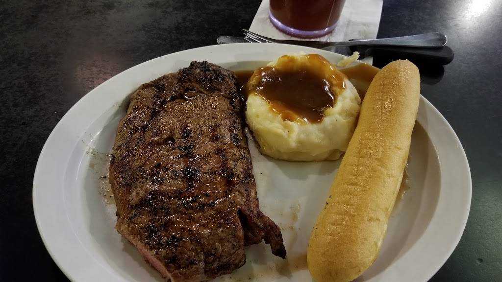 Olde Bostons Restaurant & Pub | restaurant | 809 Central Ave # 110 # 110, Fort Dodge, IA 50501, USA | 5159555333 OR +1 515-955-5333