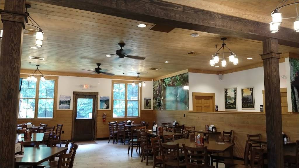 J.O.E. and POPs Sub Shoppe | restaurant | 1244 East Pkwy, Gatlinburg, TN 37738, USA | 8654121333 OR +1 865-412-1333