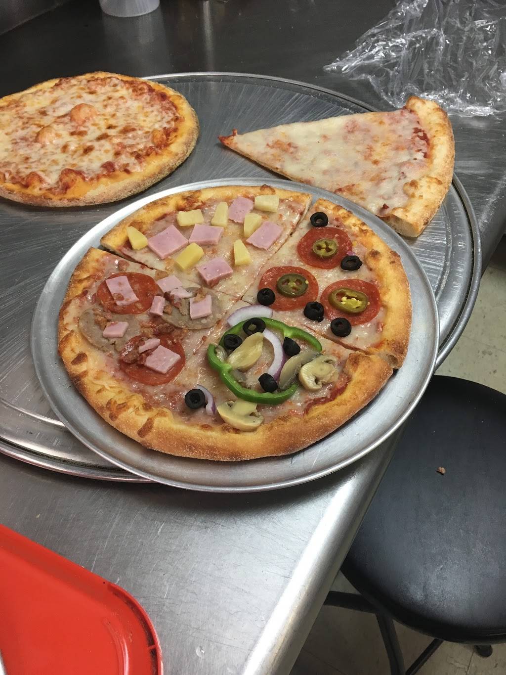 Corrinas Pizza | meal delivery | 27200 SW 177th Ave, Homestead, FL 33031, USA | 3052422772 OR +1 305-242-2772